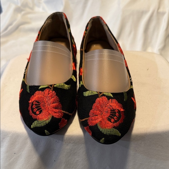 Torrid Black Flats with Red and Green Floral Design - Picture 2 of 8